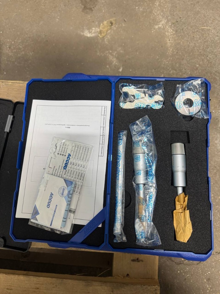 Цифровой микрометр INSIZE в кейсе, документация